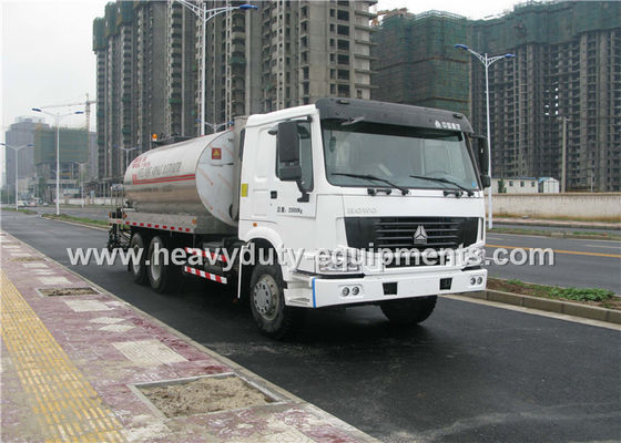 चीन Intelligent Asphalt Distributor with computerized control system and two diesel burner heating system आपूर्तिकर्ता